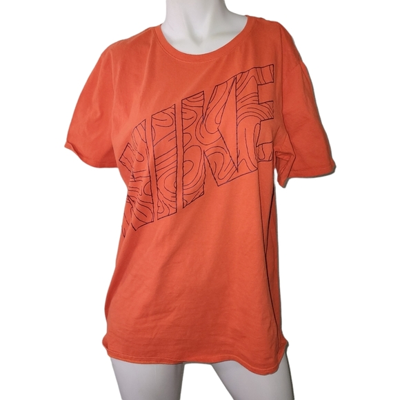 Nike Tops - 4/$25 Nike Tee